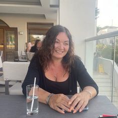 Karen Elizabeth Thomas (Dibb)