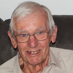 Frederick James White   ( Jim )