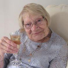 Phyllis 'Dilly' Cathcart