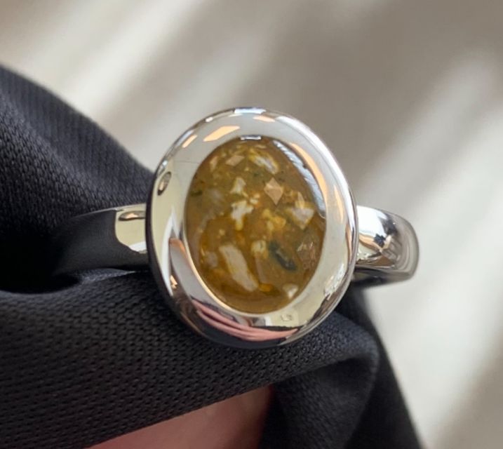 We make handmade bespoke jewellery 