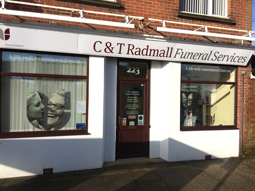 C & T Radmall Funeral Service, Burgess Hill