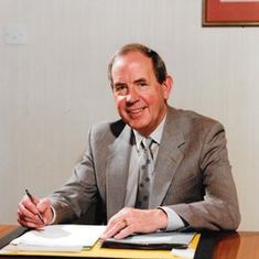 Walter "Wally" Mott