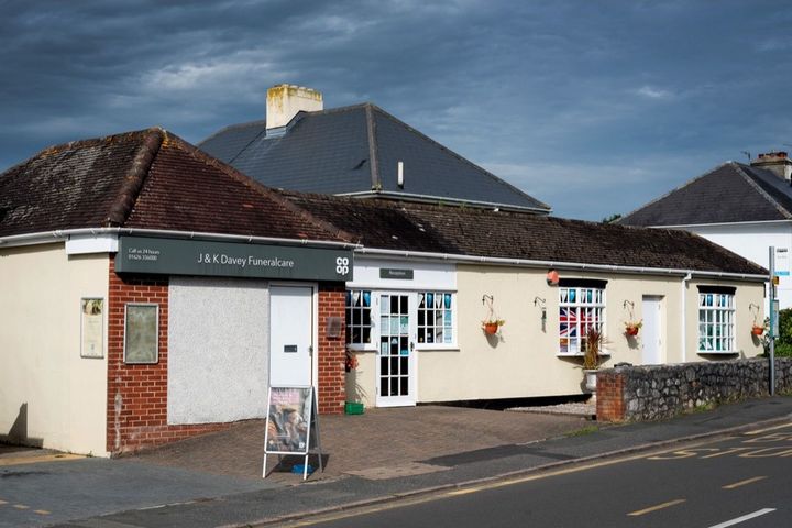J & K Davey Funeralcare, Kingsteignton