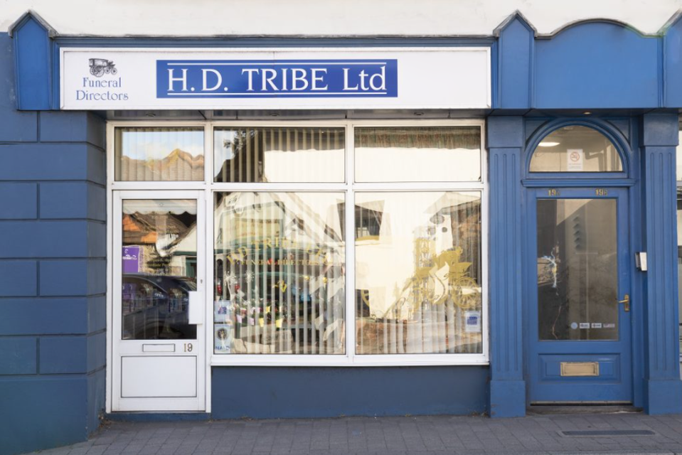 H.D Tribe Ltd, Storrington