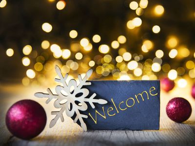 Dear Annie: Our guest was bereaved on Christmas Day