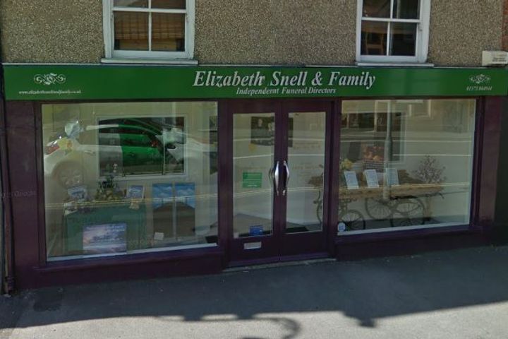 Elizabeth Snell & Family, Westbury