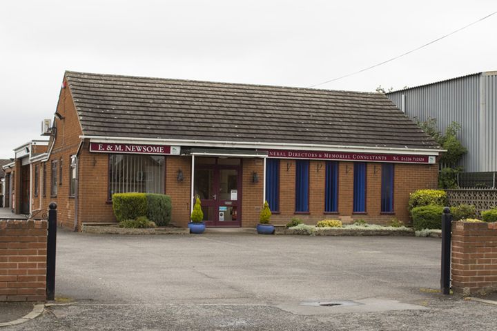 E & M Newsome Funeral Directors