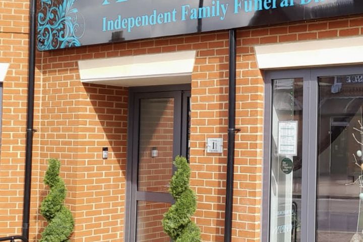 A J Brooke Funeral Directors, Crowthorne