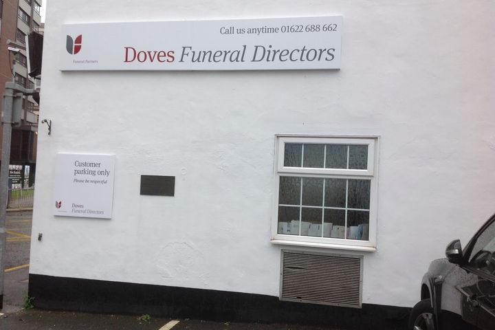 Doves Funeral Directors, Maidstone