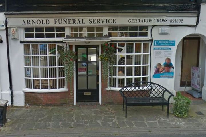 Arnold Funeral Service, Gerrards Cross