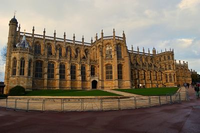 St. George&rsquo;s Chapel, the Royal Vault & the Royal Burial Ground
