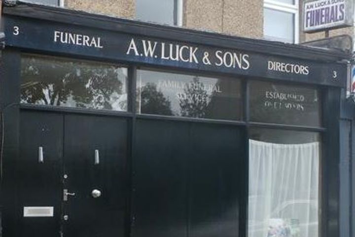 Arthur W Luck & Sons