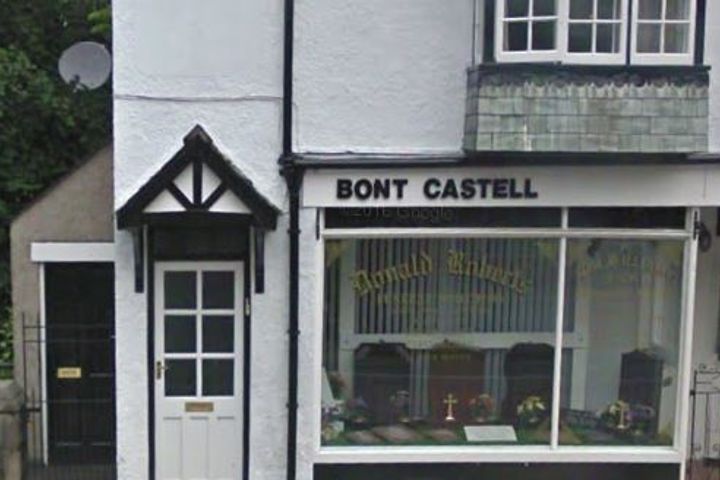 Donald Roberts Funeral Directors, Llanfairfechan