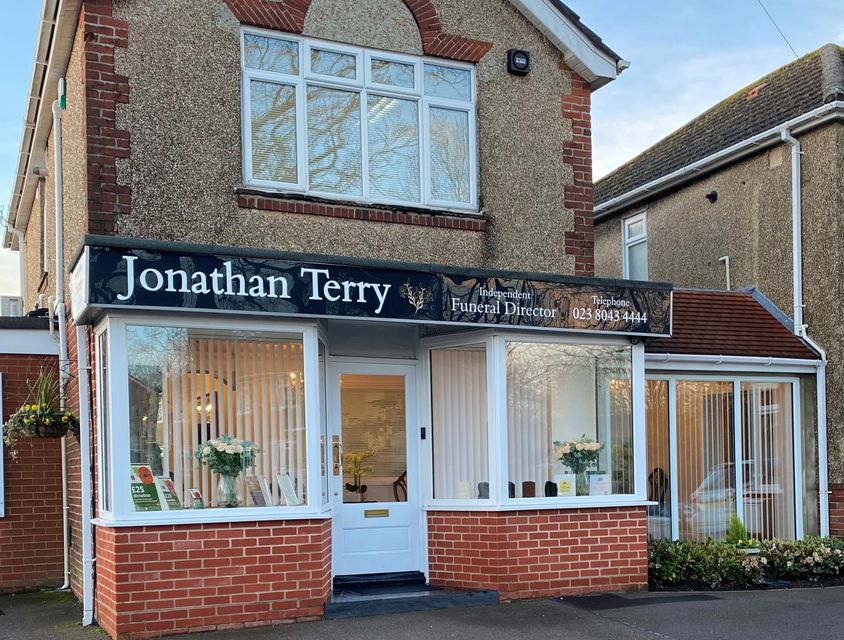 Jonathan Terry Independent Funeral Directors, Peartree Avenue, funeral director in Hampshire