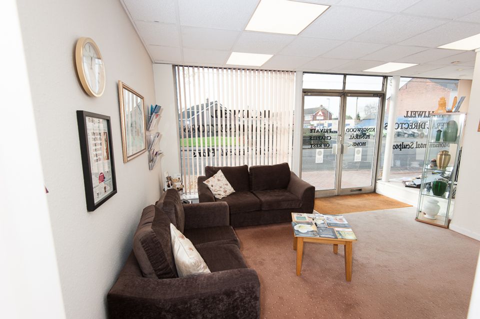 Halliwell Funeral Services, Great Wyrley, funeral director in West Midlands