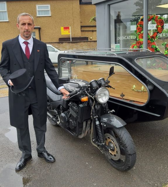 Brunskill Family Funerals, funeral director in London