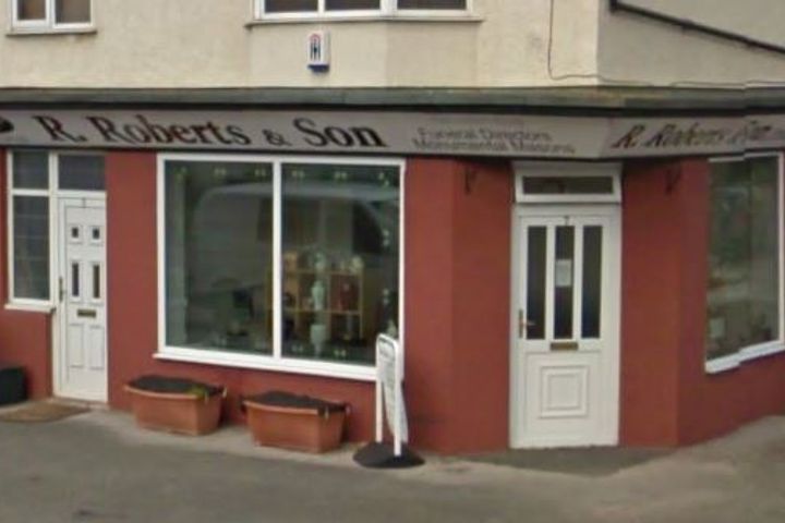 R Roberts & Son