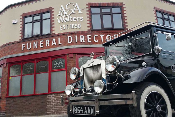 A & A Walters, Bilston