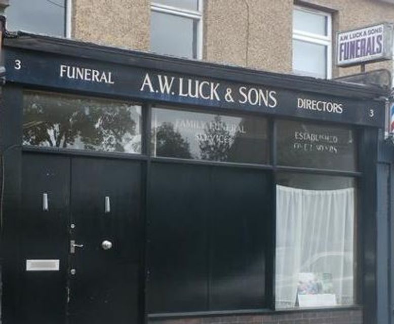 Arthur W Luck & Sons
