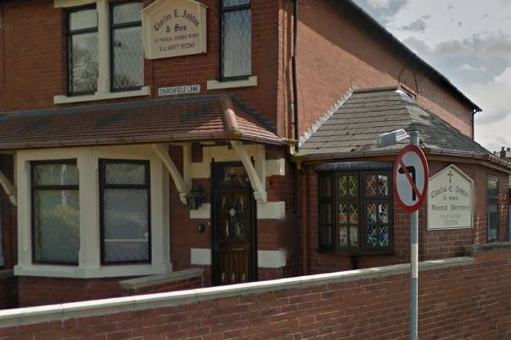 C.E Ashton & Son, Castleford