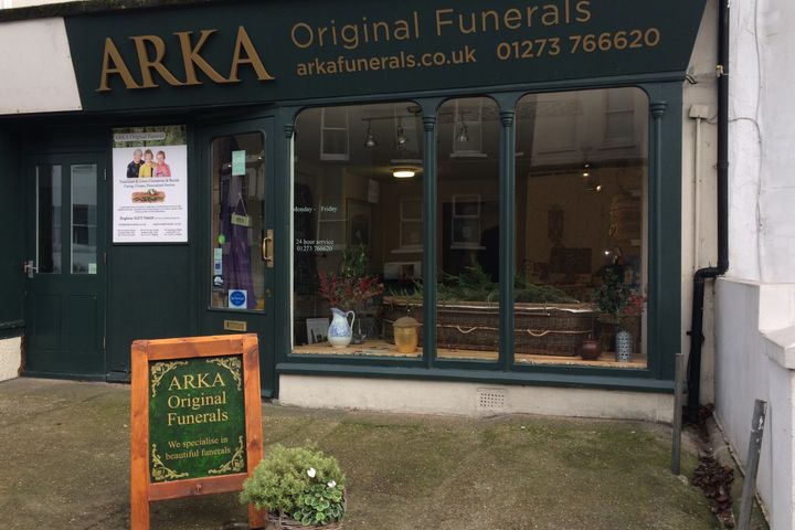 Arka Original Funerals, Surrey St