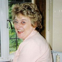 Shirley Khan
