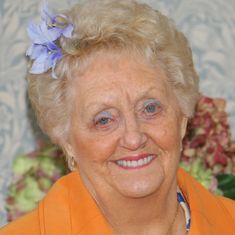Iris June Reed