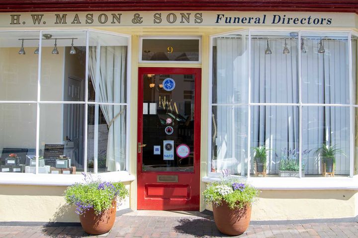 H.W Mason & Sons, Newport Pagnell