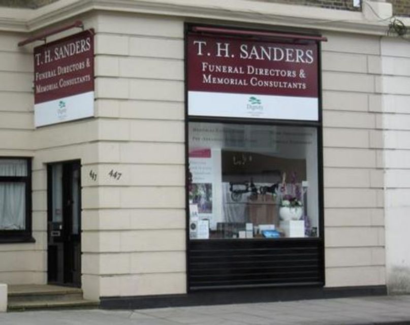 T.H Sanders & Sons Ltd, East Sheen