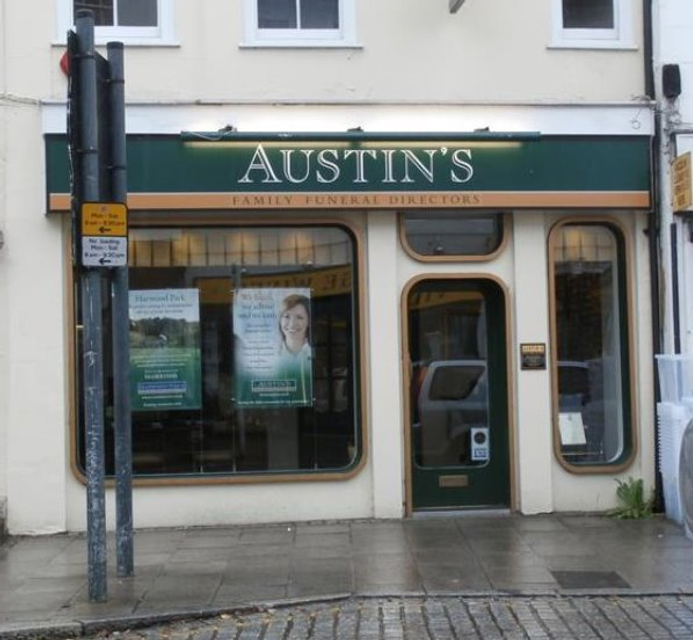 Austins Funeral Service, Ware