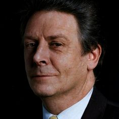 Michael ( Mike ) Randall