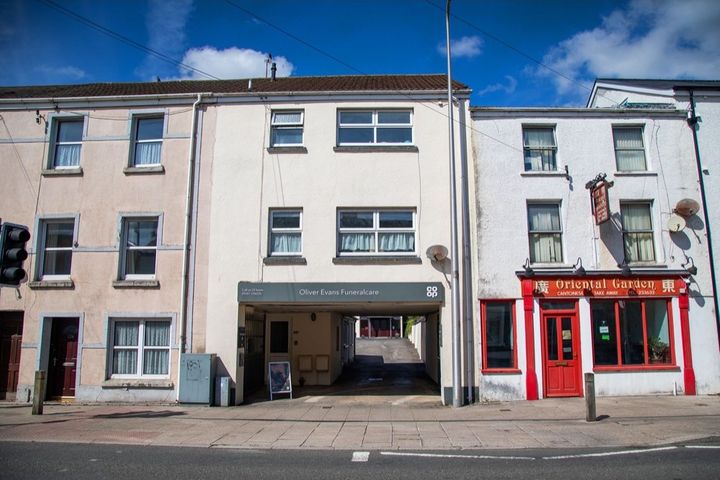Oliver Evans Funeralcare, Carmarthen