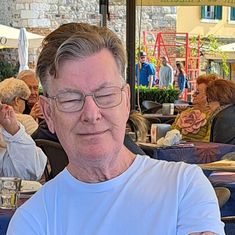 Martin Bradshaw Holt